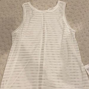 Lululemon women’s meet halfway tank size 10